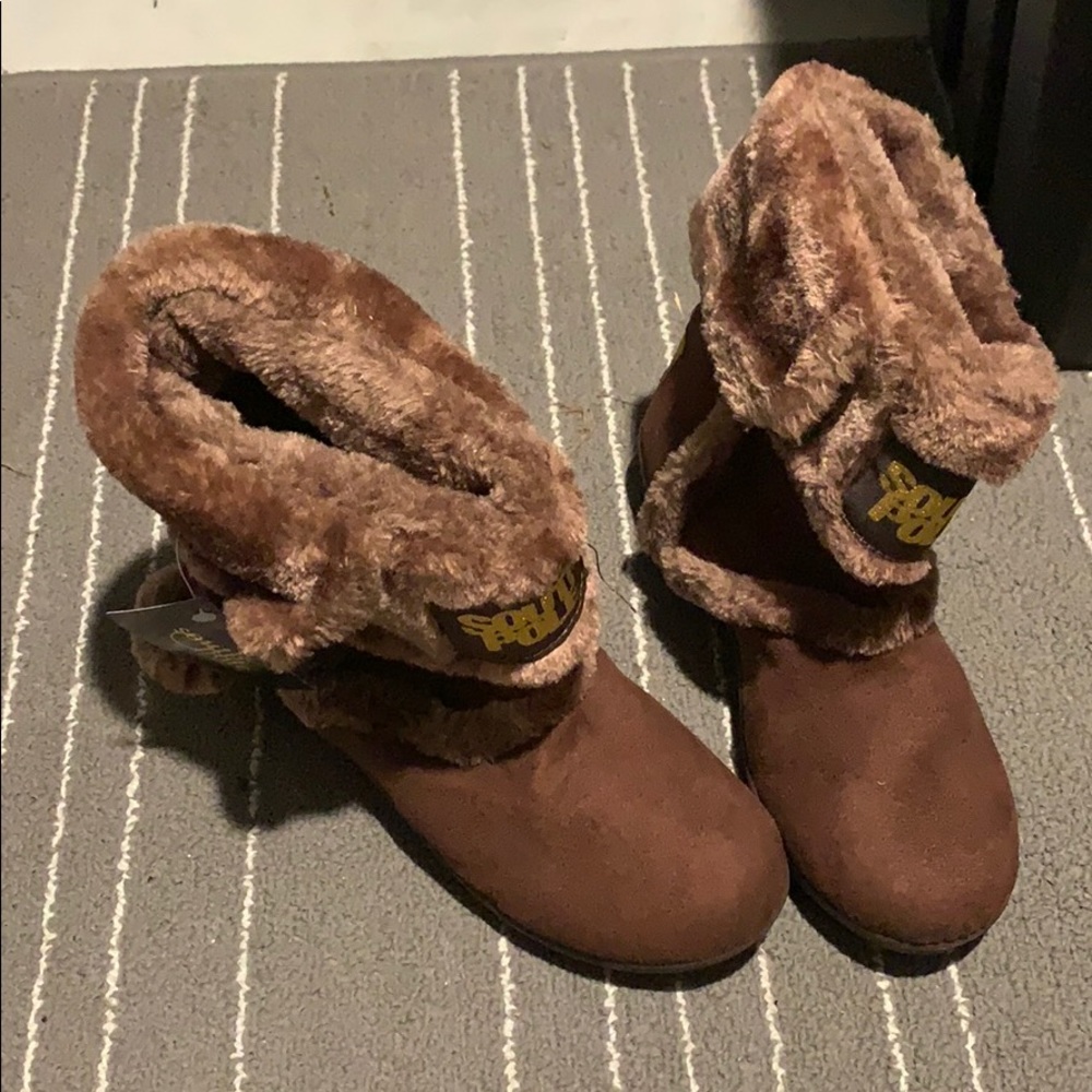 Snow Boots